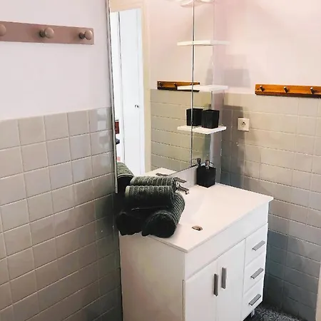 Appartement Paisible Studio Avec Agreable Loggia 2 Mn Du Centre *
