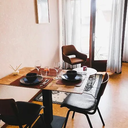 Appartement Paisible Studio Avec Agréable Loggia Et Vue Dégagée