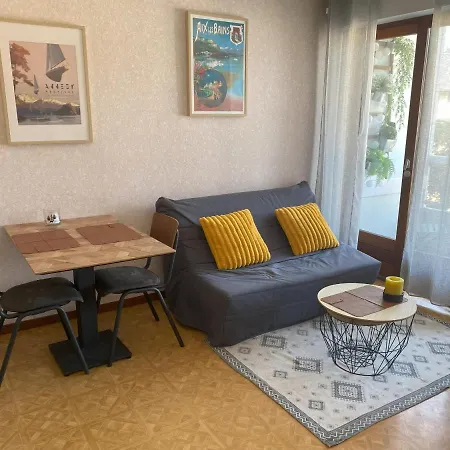 דירה Paisible Studio Avec Agreable Loggia 2 Mn Du Centre