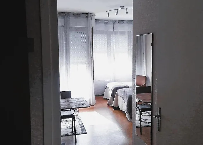 דירה Paisible Studio Avec Agreable Loggia 2 Mn Du Centre