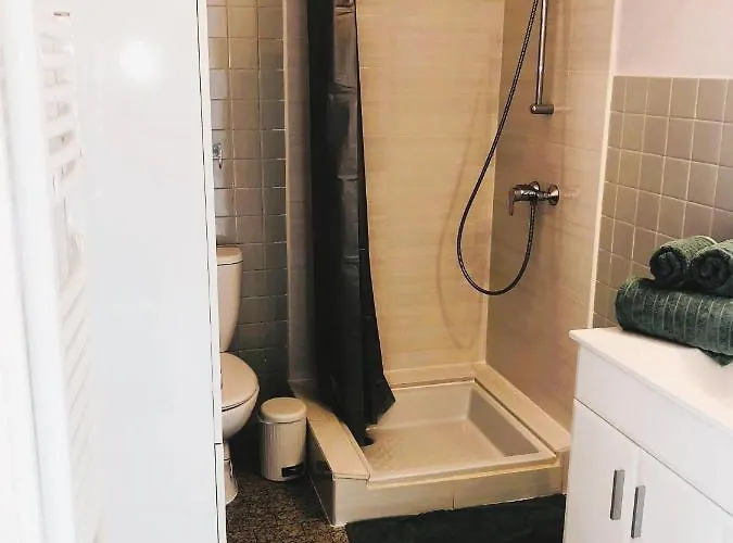 Paisible Studio Avec Agreable Loggia 2 Mn Du Centre