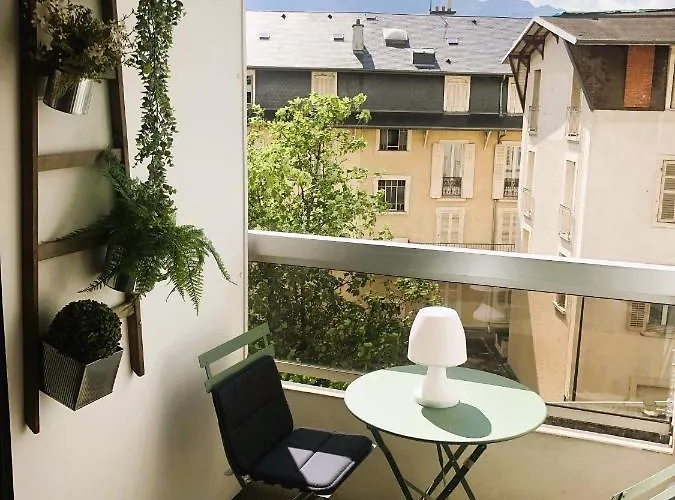 Paisible Studio Avec Agreable Loggia 2 Mn Du Centre